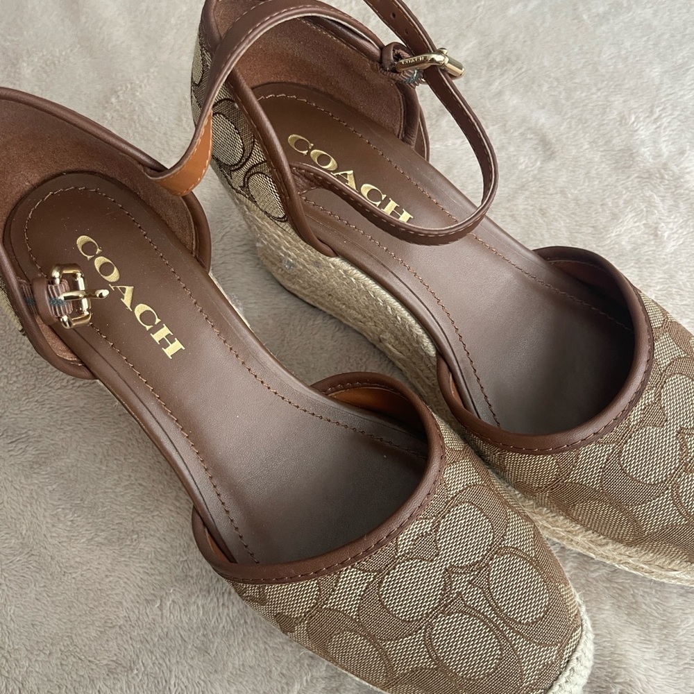 Coach Brown and Cream Platform Sandals - Picture 4 of 7